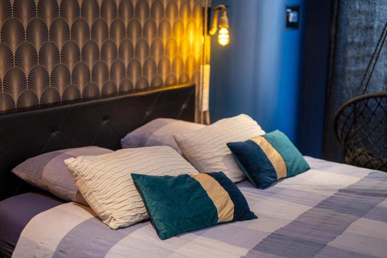 Capsule Temps Suspendu - Balneo, Home Cinema & Billard Valenciennes Exterior foto