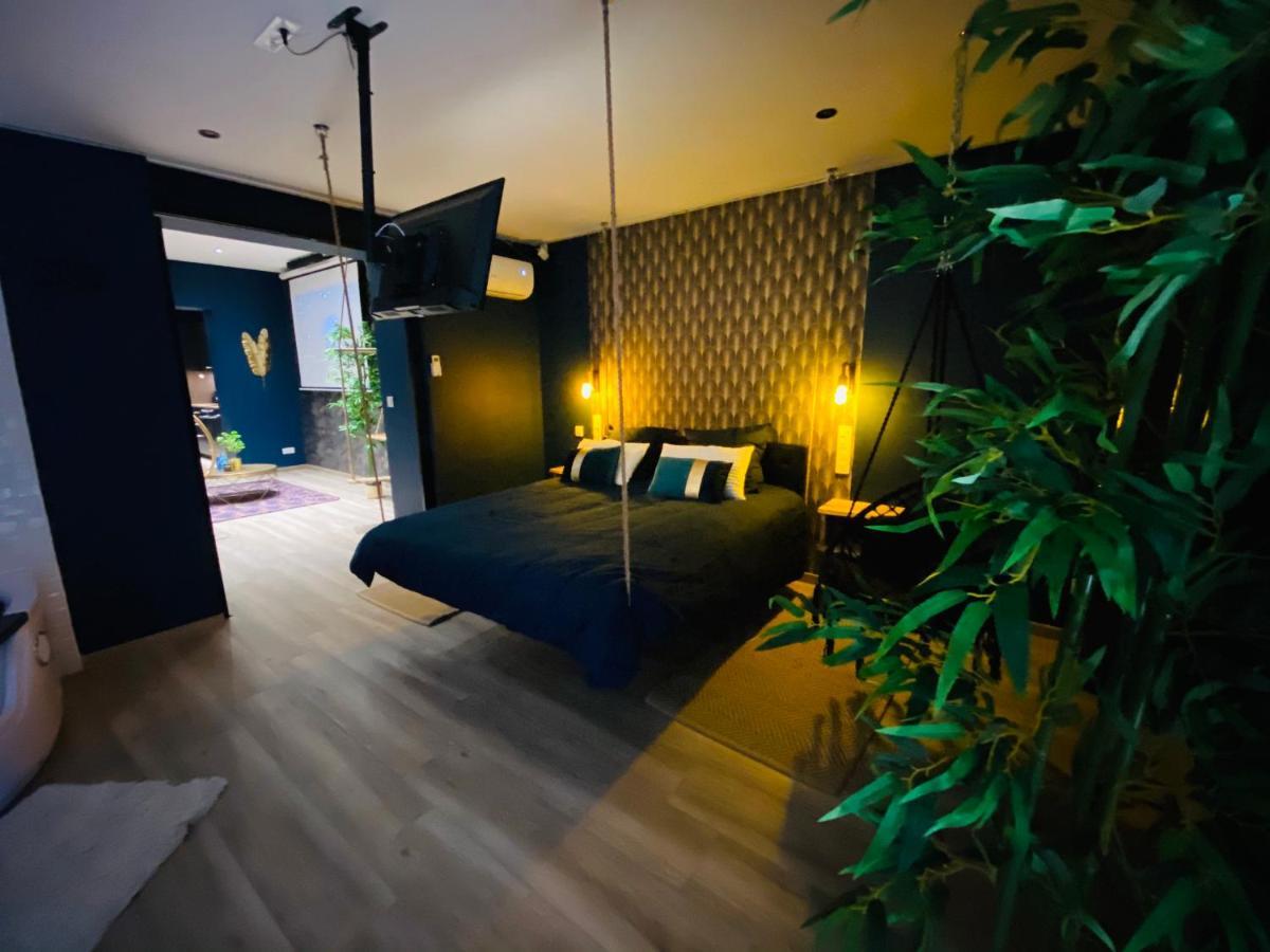 Capsule Temps Suspendu - Balneo, Home Cinema & Billard Valenciennes Exterior foto