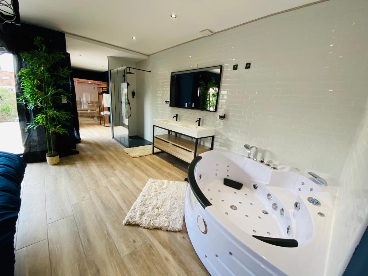 Capsule Temps Suspendu - Balneo, Home Cinema & Billard Valenciennes Exterior foto
