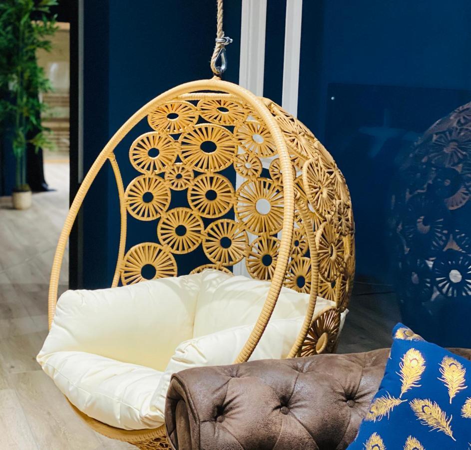 Capsule Temps Suspendu - Balneo, Home Cinema & Billard Valenciennes Exterior foto