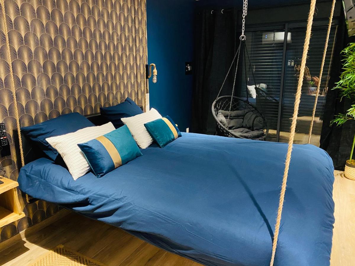 Capsule Temps Suspendu - Balneo, Home Cinema & Billard Valenciennes Exterior foto