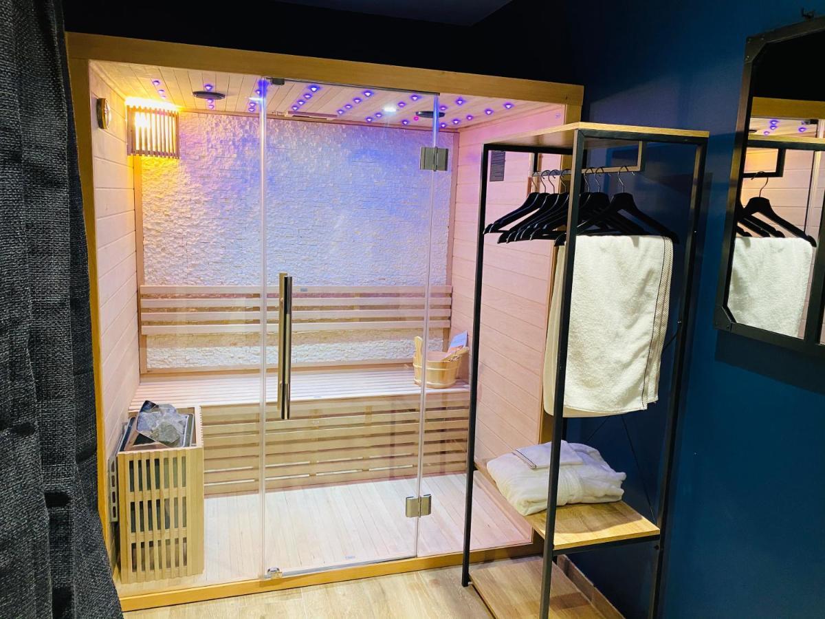 Capsule Temps Suspendu - Balneo, Home Cinema & Billard Valenciennes Exterior foto